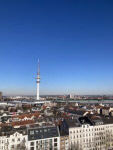Blick auf die Hamburger City mit Fernsehturm